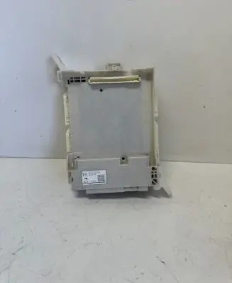 Toyota Land Cruiser (J150) Fuse module 8273060180