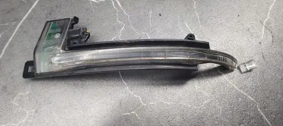 Audi A4 S4 B5 8D Mirror indicator light 8k0949101a