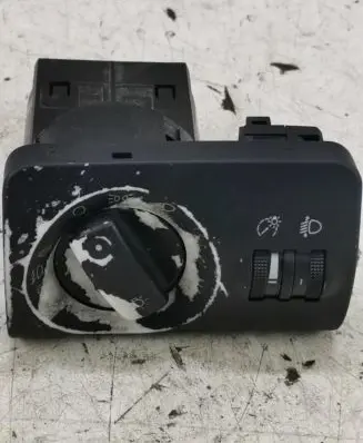 Audi A6 S6 C5 4B Light switch 4B1941531F 04058010 11FK1922K
