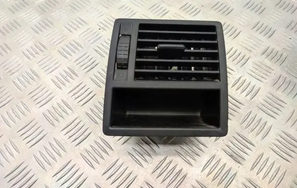 Volkswagen Transporter - Caravelle T5 Dashboard side air vent grill/cover trim 7E0819204 7e0819204c