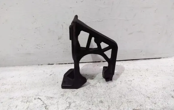 Nissan Qashqai Engine mounting bracket 7854R