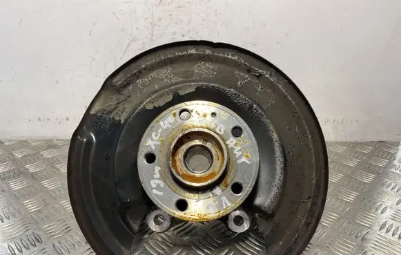 Volvo XC40 Rear wheel hub 8888767911