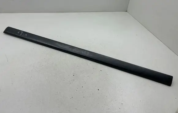 Volvo V50 Front door trim (molding) 31253727