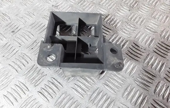 Mercedes-Benz Sprinter W906 Front bumper mounting bracket A9068850263