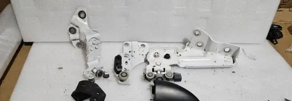 Nissan NV200 Roller guide/hinge set 