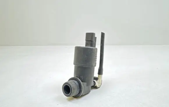 Renault Laguna II Windscreen/windshield washer pump A246091 031805