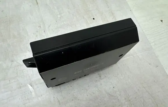 Mercedes-Benz S W223 Tow bar relay A2239006135 A2239012615 A339029727