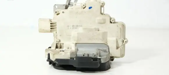 Audi A6 S6 C6 4F Rear door lock 4F0839015