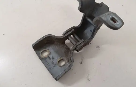 Opel Vivaro Front door upper hinge 311772H GM66380