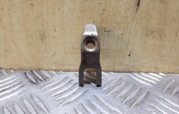 KIA Sportage Fuel Injector clamp holder