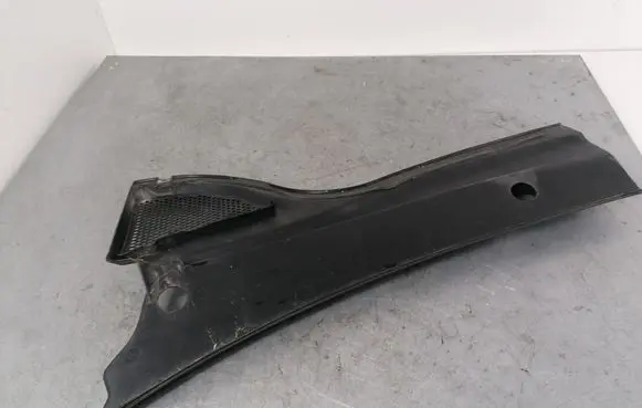 Volkswagen PASSAT CC Wiper trim 3C8819404A