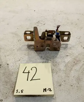 Ford Mondeo MK II Tailgate/trunk/boot lock/catch/latch 96BGF43200AB