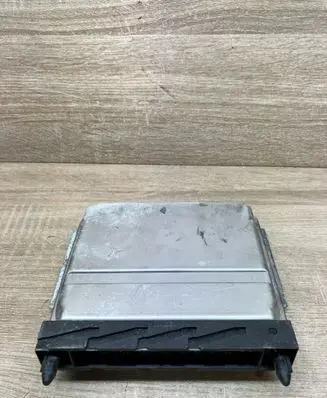 Volvo V70 Engine control unit/module 08677708A 0281010319