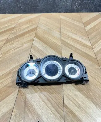 Mercedes-Benz C W204 Speedometer (instrument cluster) A2049004400