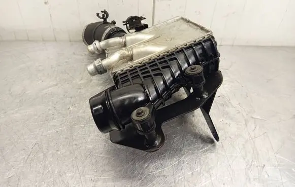 Land Rover Range Rover Evoque L538 Intercooler radiator GJ329L440AB 160637 1JXC5J7CZ