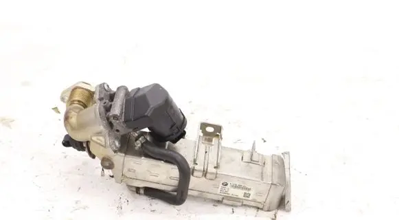 BMW 5 F10 F11 EGR valve cooler 84769935780001