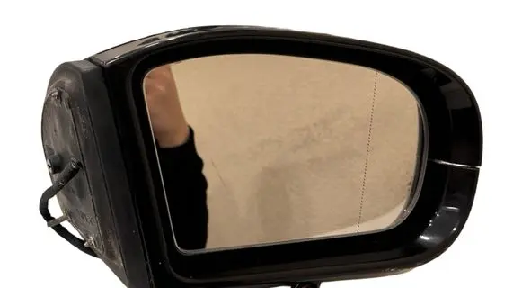 Mercedes-Benz C W203 Front door electric wing mirror 413133418