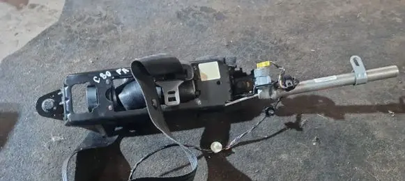 Volvo C30 Front seatbelt 9123539