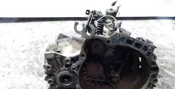 Hyundai Accent Manual 5 speed gearbox J32073