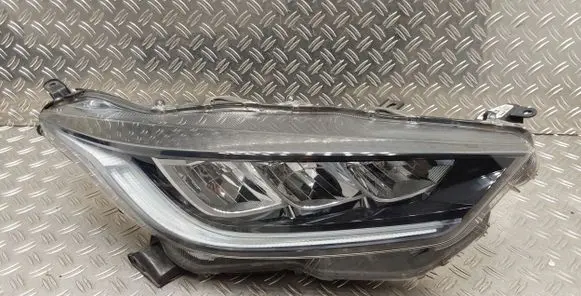 Toyota Yaris XP210 Headlight/headlamp