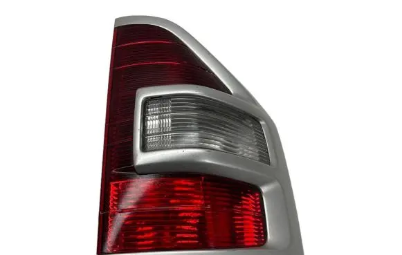 Mitsubishi Pajero Sport I Rear/tail lights R1726