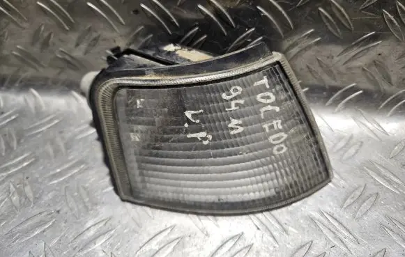 Seat Toledo I (1L) Front indicator light 961592 6R0142797