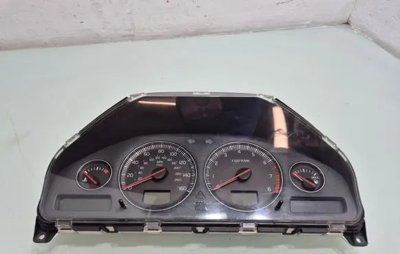 Volvo XC90 Speedometer (instrument cluster) 30682283