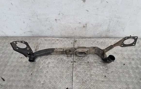 Audi A4 S4 B7 8E 8H Engine mounting bracket 8E0199335J