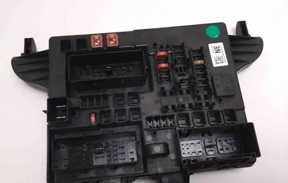 Opel Insignia A Central body control module 544949969