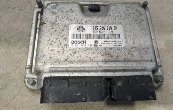 Volkswagen Polo V 6R Engine control unit/module 045906019BP 1039S13127 0281012194