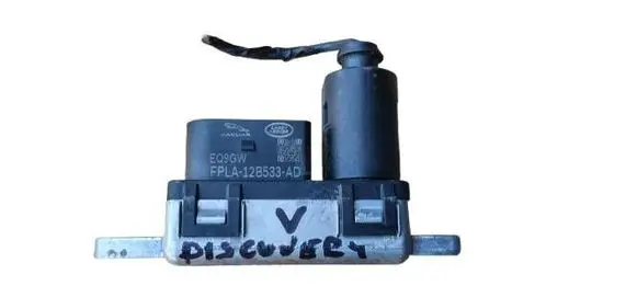 Land Rover Discovery 5 Glow plug pre-heat relay FPLA12B533AD