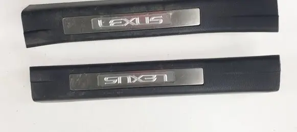 Lexus RX 330 - 350 - 400H Foot area side trim 