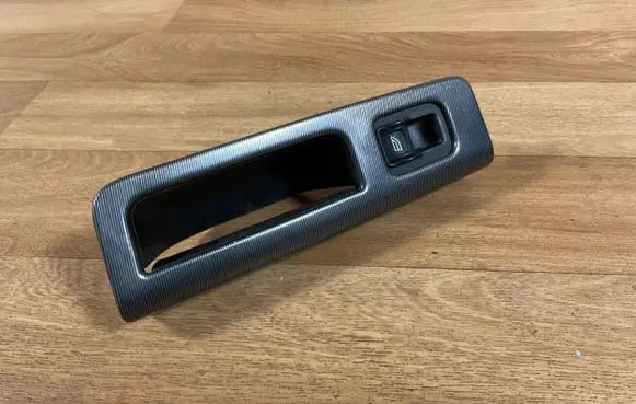 Volvo V50 Electric window control switch 8663813 ESW467