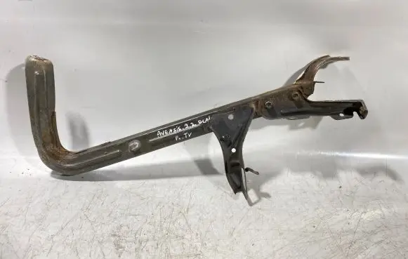 Toyota Avensis T250 Top upper radiator support slam panel