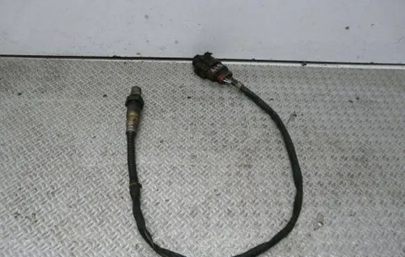 Audi A4 S4 B6 8E 8H Lambda probe sensor 058906265