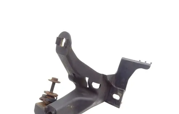 Audi TT TTS Mk2 Front bumper mounting bracket 8J0806539A
