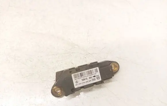 Mercedes-Benz C W203 Airbag deployment crash/impact sensor 0018209126