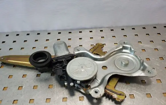 Toyota Land Cruiser (J120) Rear door window regulator with motor 0620401760 8571058010