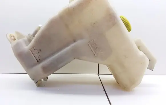 Nissan Almera N16 Coolant expansion tank/reservoir