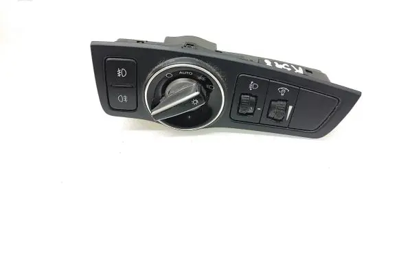 Hyundai i40 Light switch 39R1021000 933003Z100 2011916