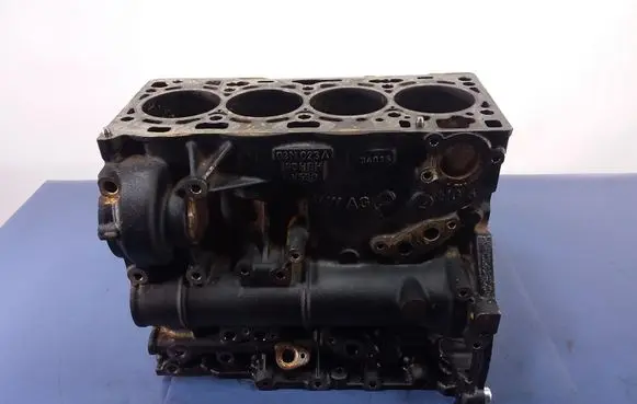 Skoda Superb B8 (3V) Engine block 03N103011A
