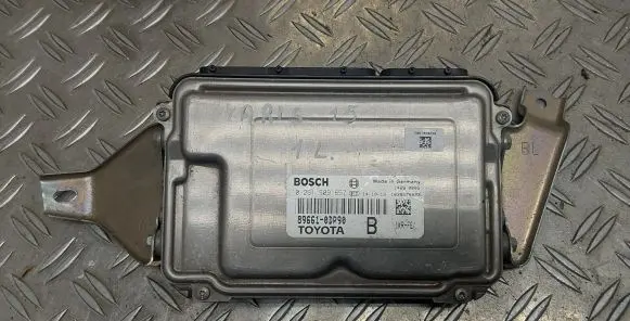 Toyota Yaris Engine control unit/module 896610DP90