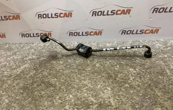 BMW 5 E60 E61 Fuel injector supply line/pipe 