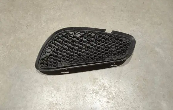 Mercedes-Benz E W212 Front bumper lower grill A2128852823