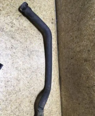 Mercedes-Benz E W124 Engine coolant pipe/hose 
