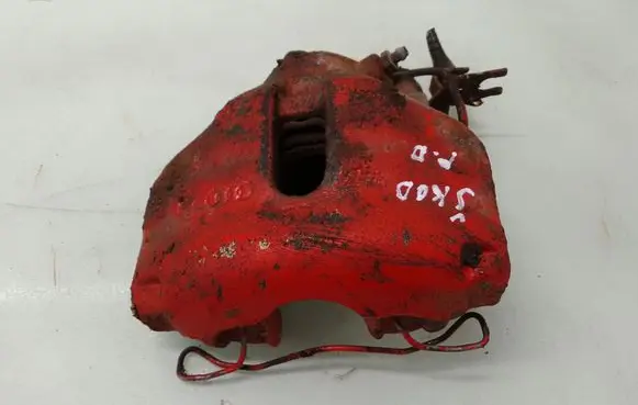 Skoda Superb B5 (3U) Front brake caliper 