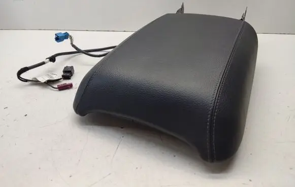 Mercedes-Benz R W251 Armrest A2515405535 18112490 18112733