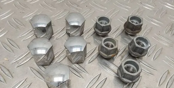 Tesla Model X Nuts/bolts 102701002A