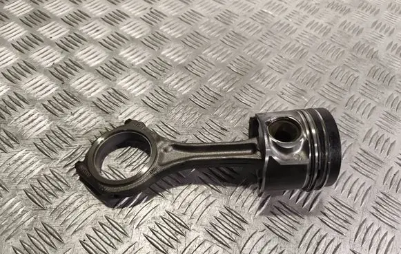 Audi A6 S6 C6 4F Piston with connecting rod 