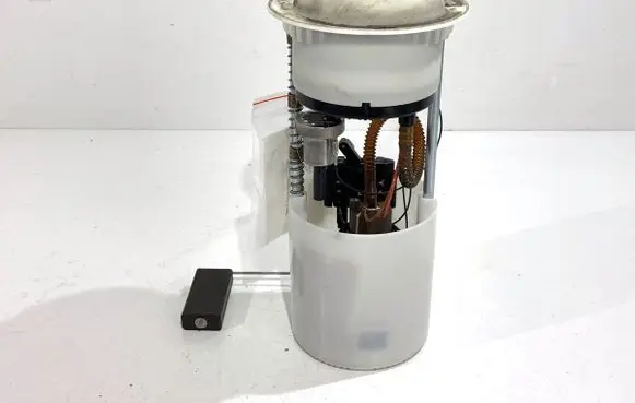 Suzuki SX4 In-tank fuel pump 15100-79J00
